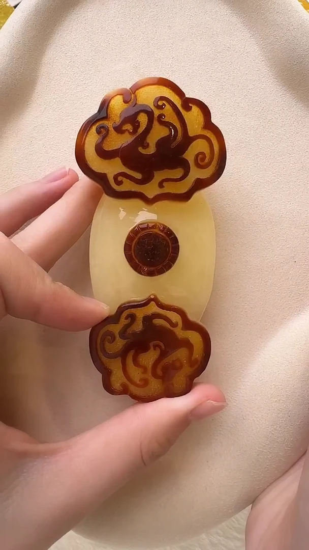 琥珀颈饰未镶嵌吊坠