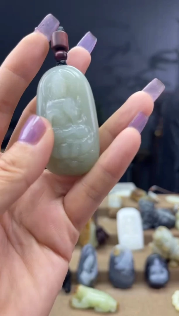 颈饰未镶嵌和田玉1