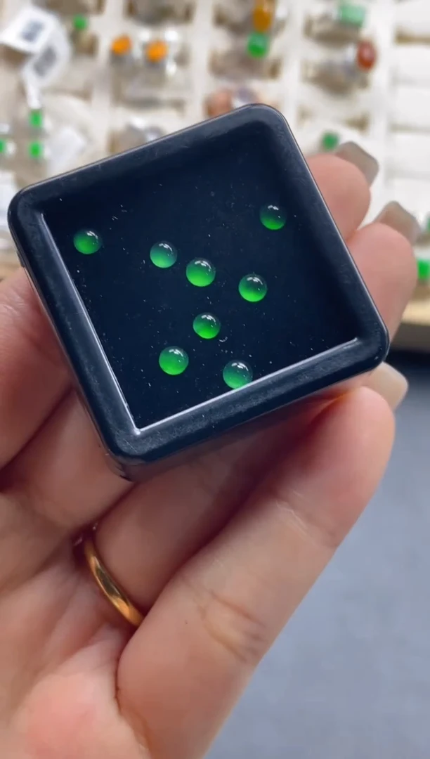 翡翠裸石天然翡翠裸石蛋面28