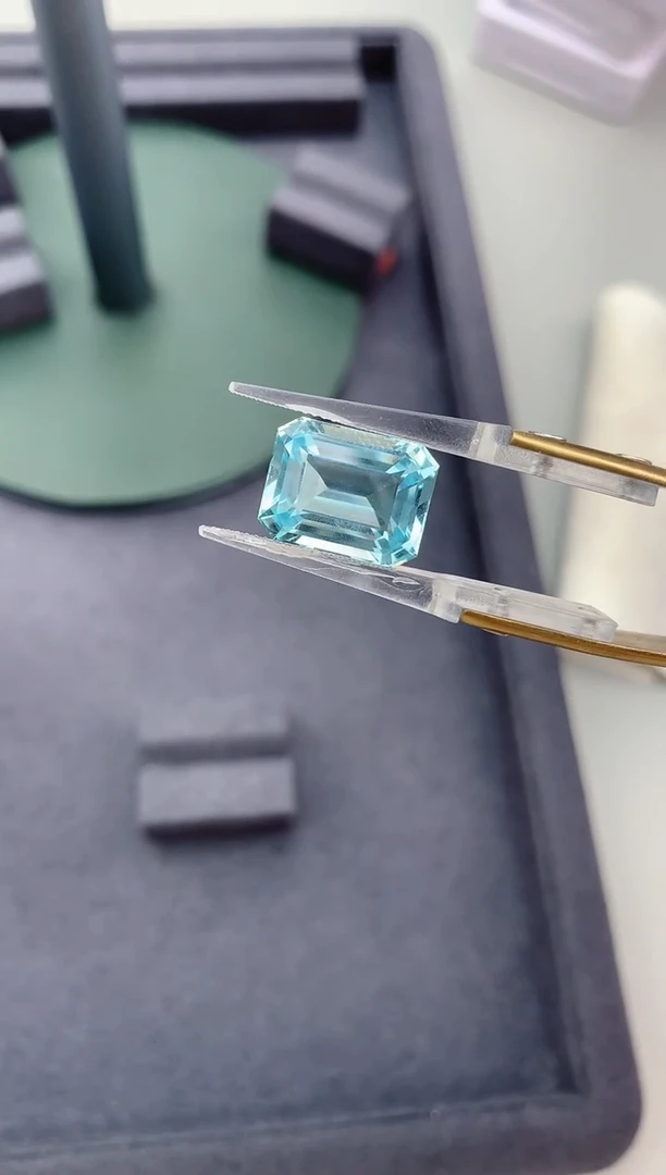 【闪购商品】海蓝宝石裸石未镶嵌9.3ct海蓝宝