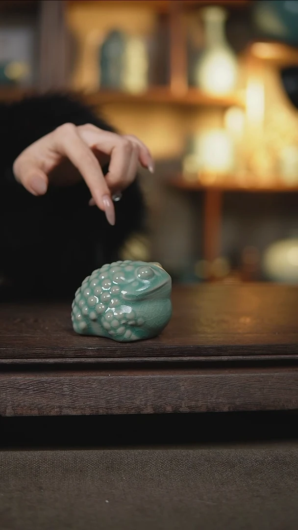 【闪购商品】杯仿古翡翠绿金蟾茶宠