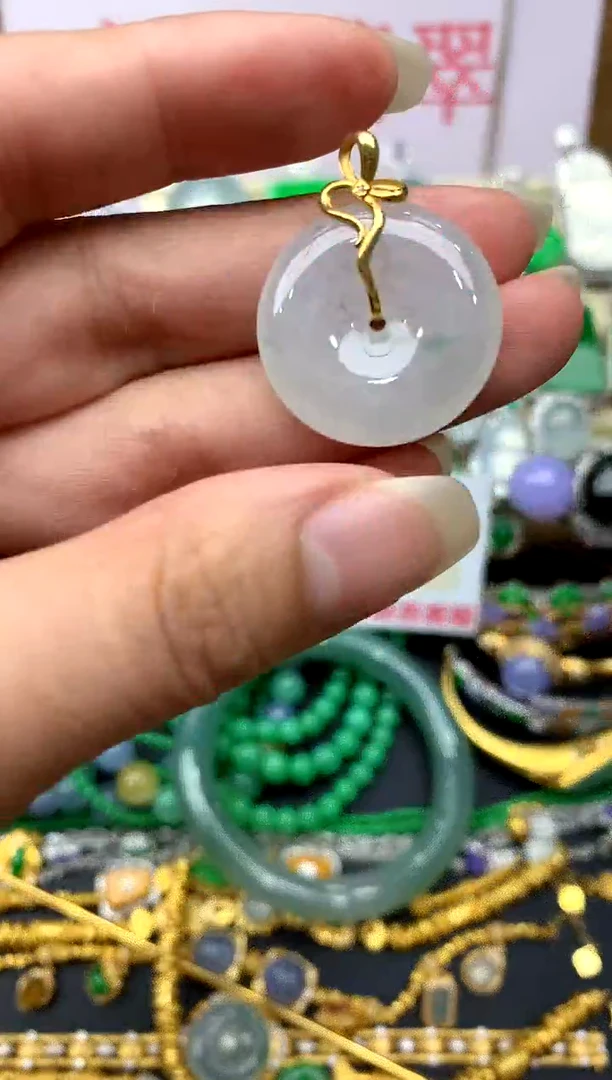 颈饰18K金镶嵌翡翠47 -中国好珍宝