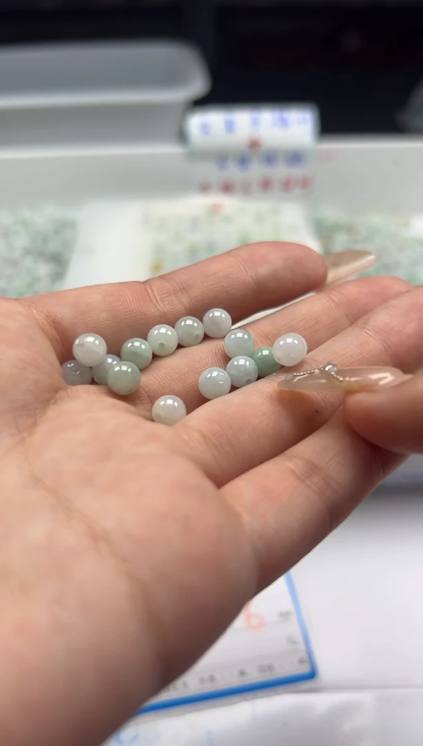 翡翠未镶嵌颈饰x1386翡翠6mm*30颗