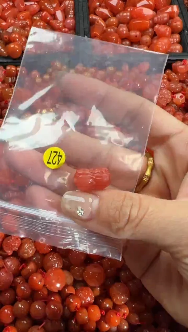 【闪购商品】南红玛瑙颈饰未镶嵌1