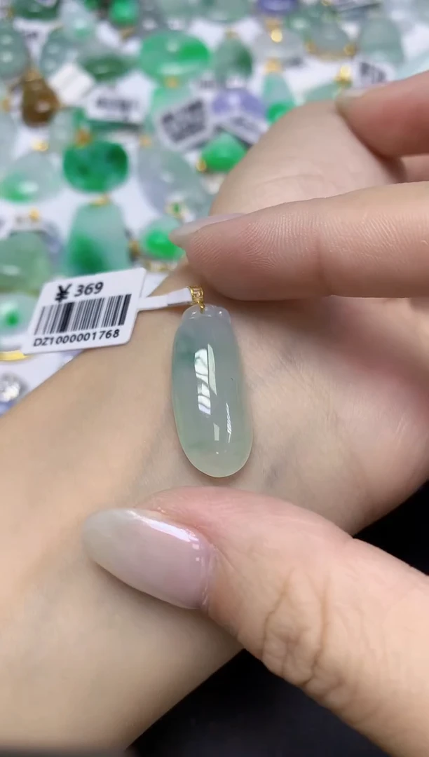 颈饰18K金镶嵌翡翠天然缅甸翡翠A货百元以上9元证书费自理