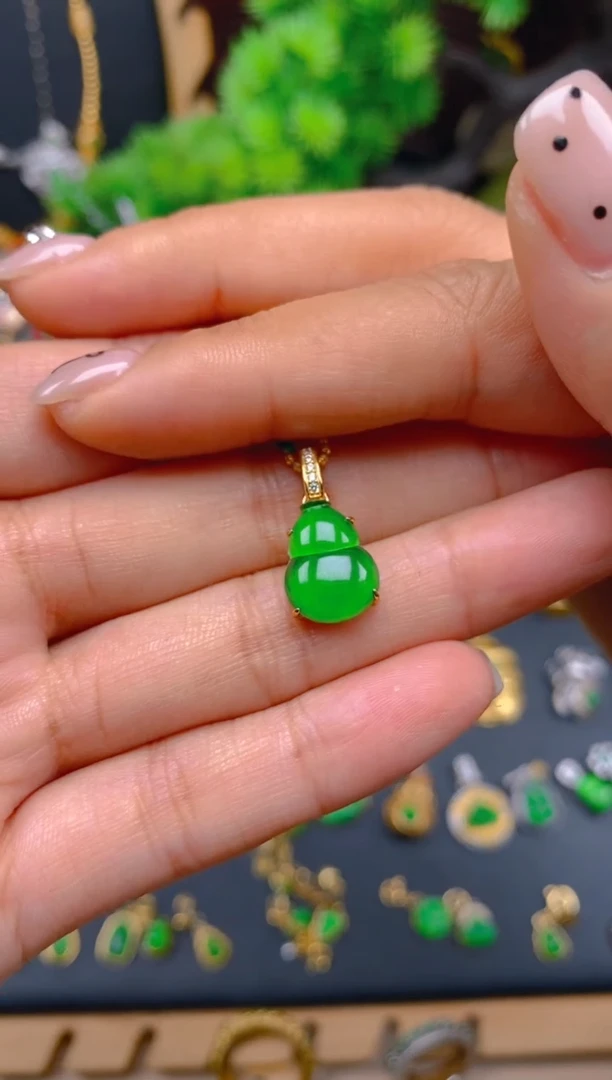 吊坠(不含链)银S925镶嵌翡翠葫芦吊坠