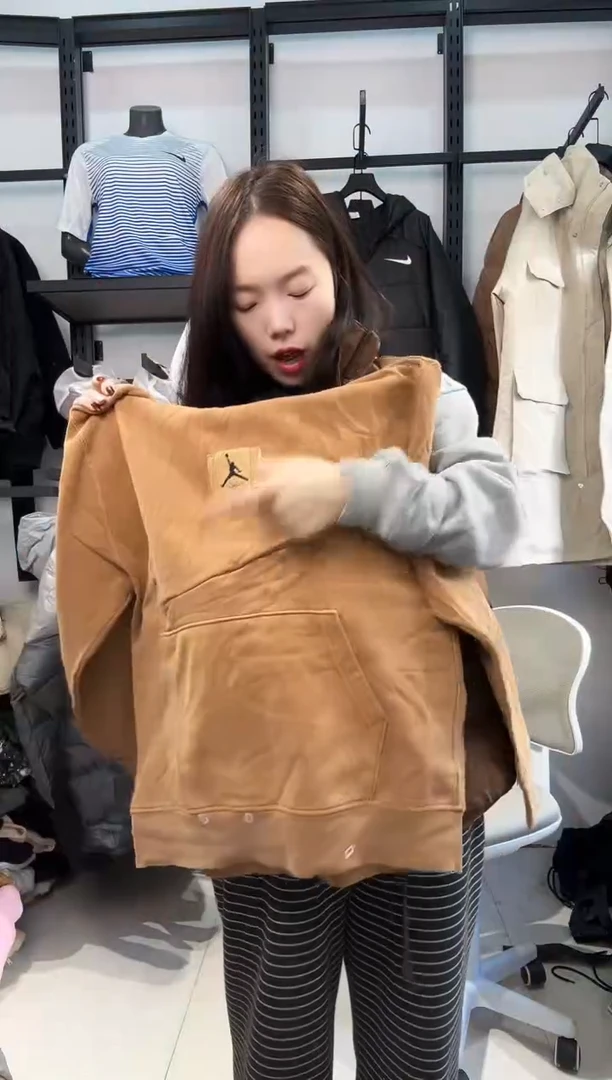 2065闪购编码  运动卫衣裤以直播间过款为准 尺码  ·  175