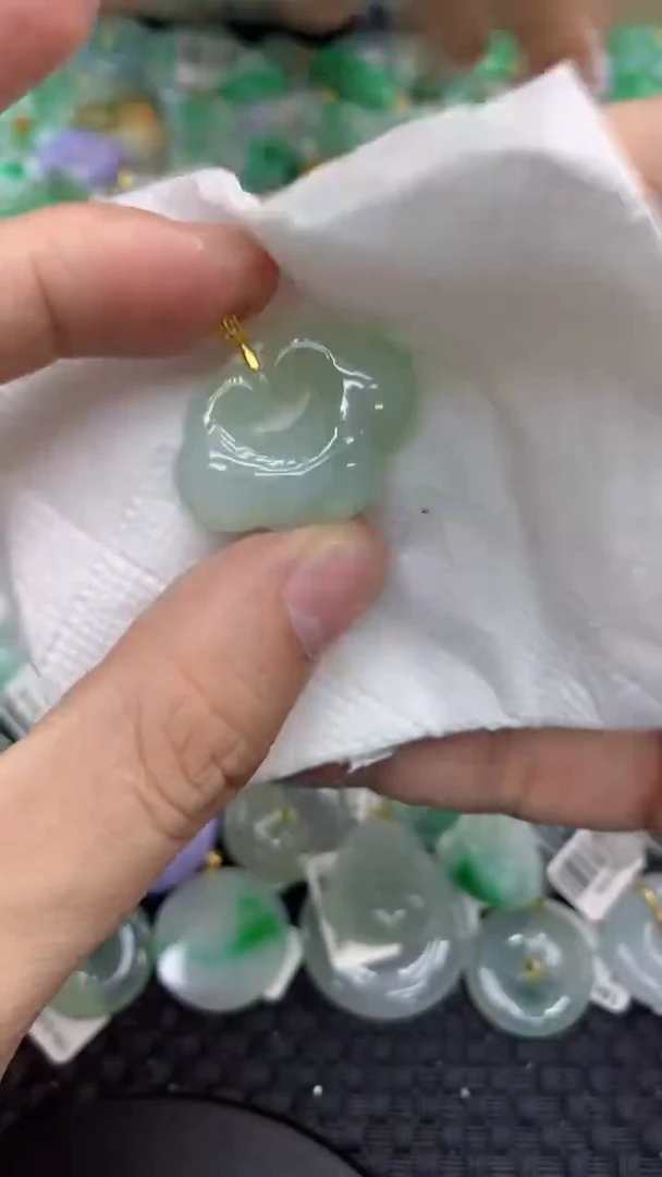 颈饰未镶嵌翡翠天然缅甸A货翡翠
