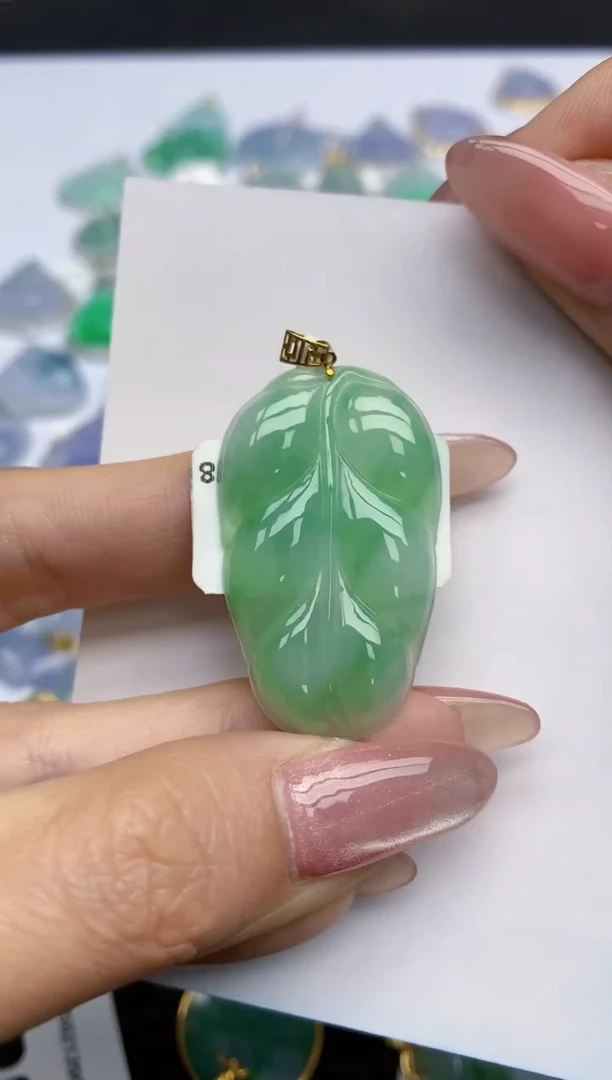 【闪购商品】翡翠挂件18K金镶嵌天然翡翠A货