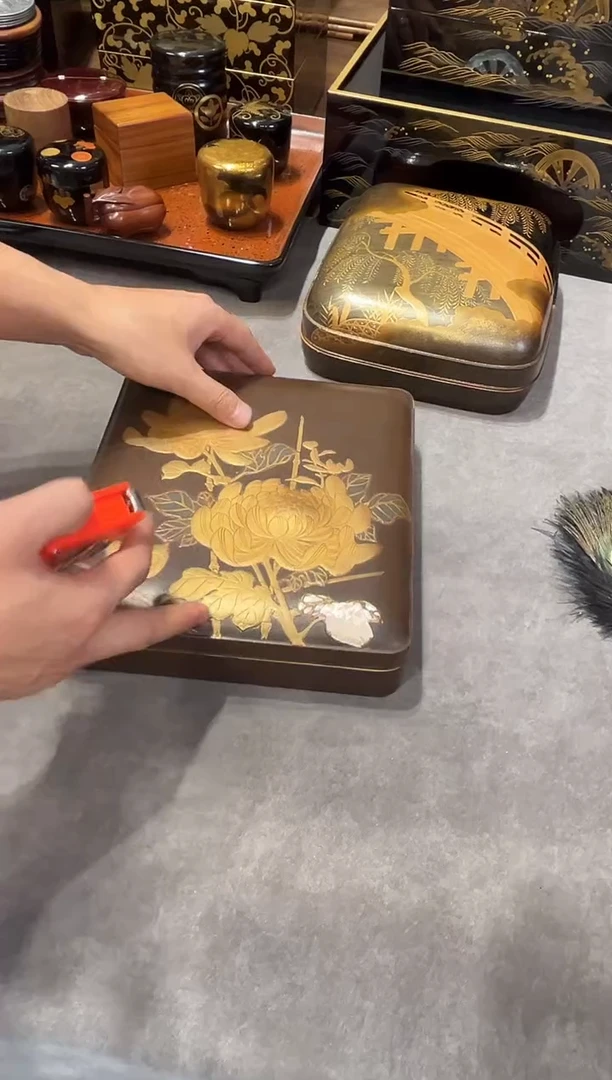 满金梨地 高肉金 砚盒（明治时期)