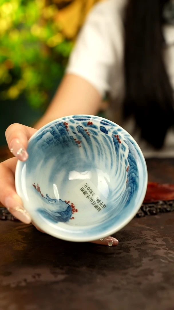 青花手绘釉里红山水瀑布主人杯
