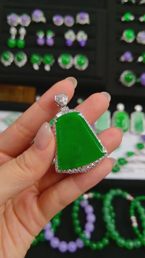 吊坠(不含链)18K金镶嵌翡翠无事牌