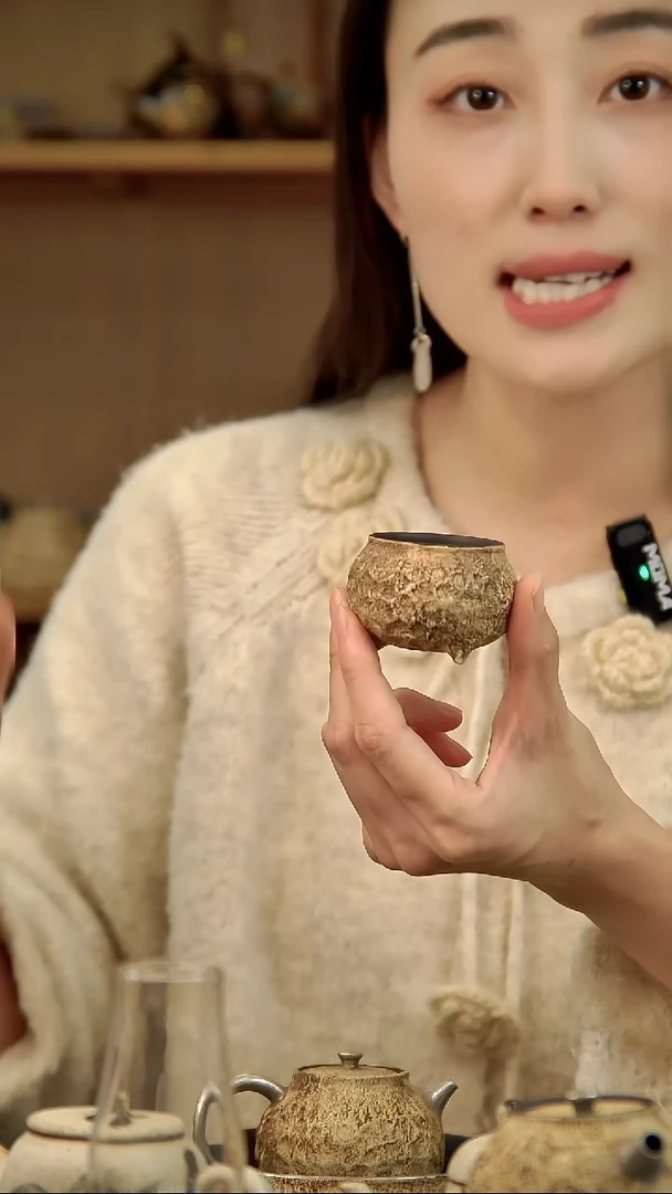 言野手作  粉引仿古三足杯