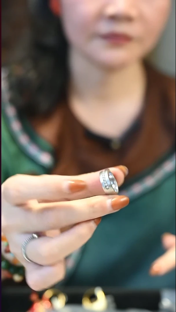 珐琅925银怡**莲定向 怡然蓝莲