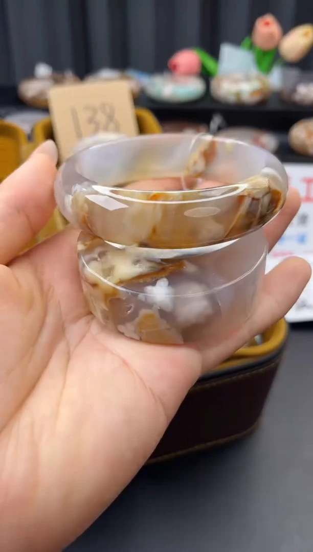 未镶嵌手镯石英质玉赠送镯心（60圈口）