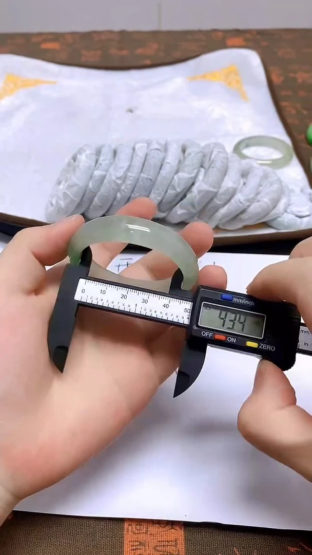 未镶嵌手镯翡翠169