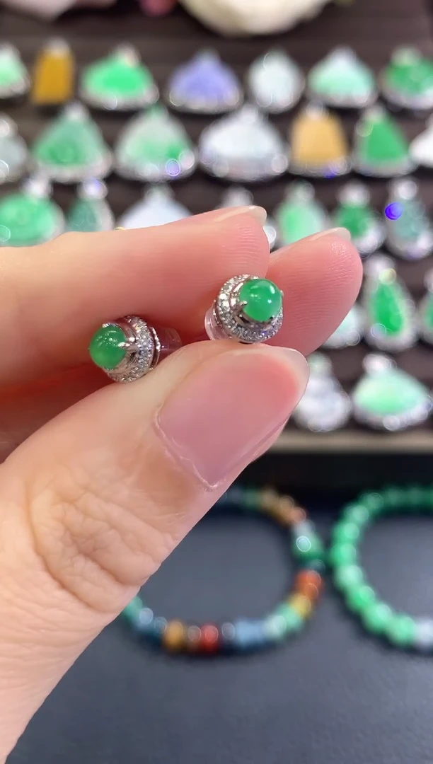 18K金镶嵌翡翠耳饰b26