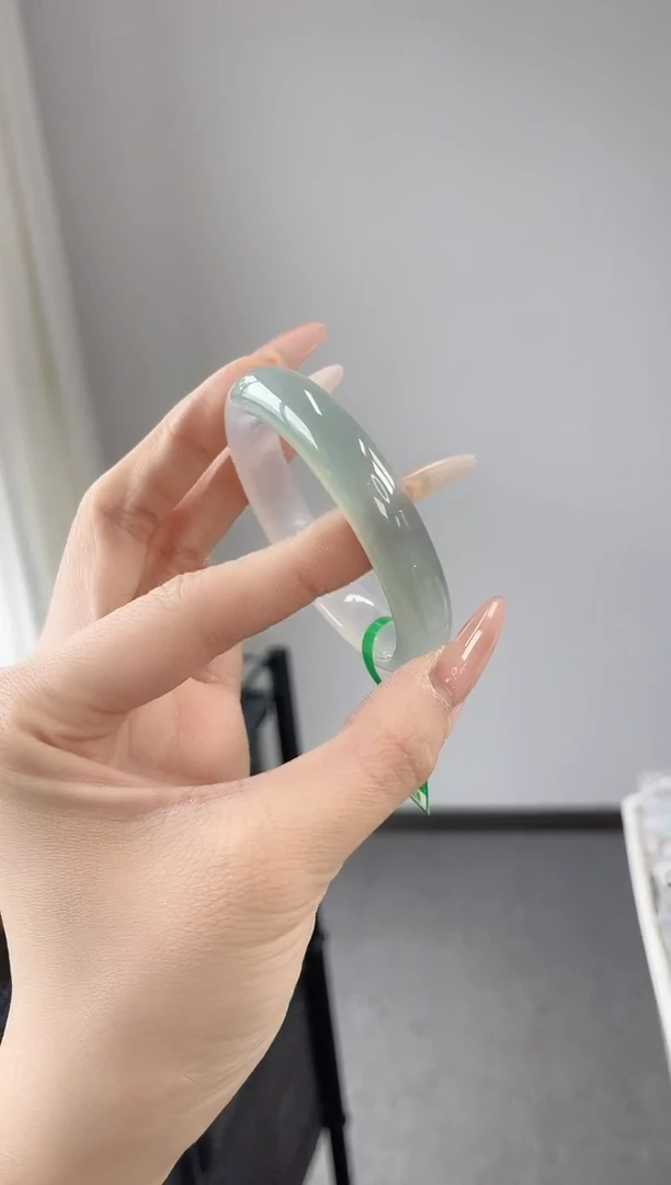 【闪购商品】玛瑙/玉髓手镯未镶嵌52-53圈