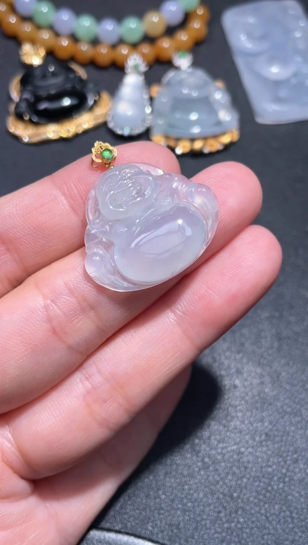 颈饰18K金镶嵌翡翠20