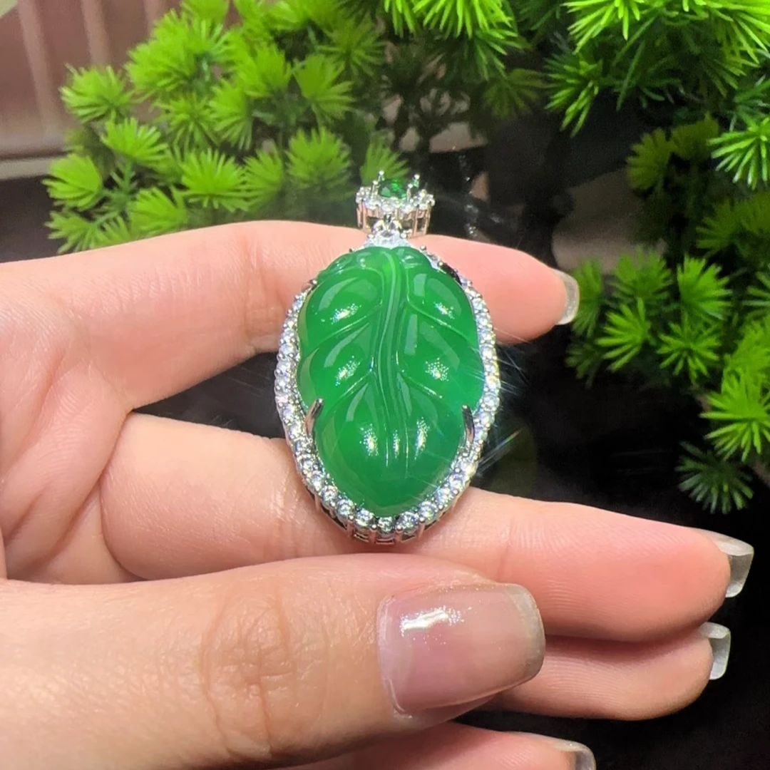 珠宝玉石玉石大树叶吊坠时尚气质金枝玉叶吊坠项链