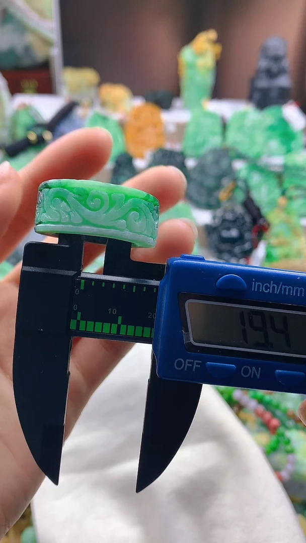 颈饰未镶嵌翡翠天然缅甸a货翡翠19.4