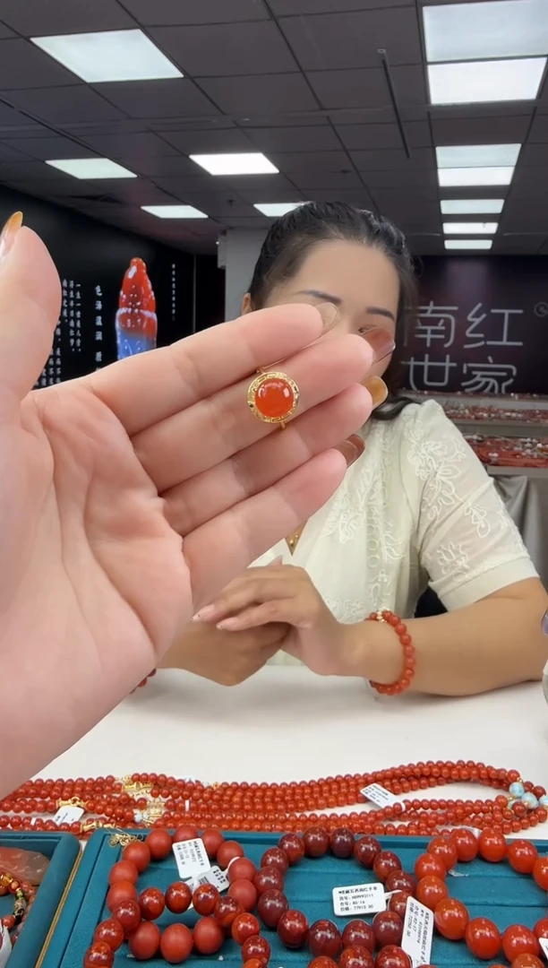未镶嵌珠串南红玛瑙多样发其一/HS3327500168