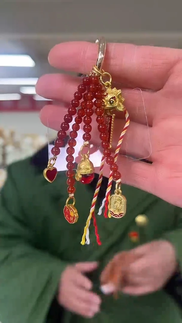 【闪购商品】玛瑙/玉髓挂链未镶嵌天然手机链多样性发一