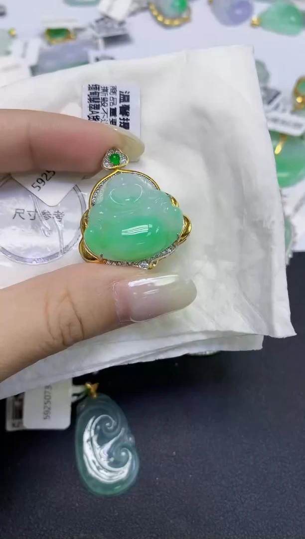 颈饰未镶嵌翡翠天然缅甸翡翠A货百元以上9元证书费自理