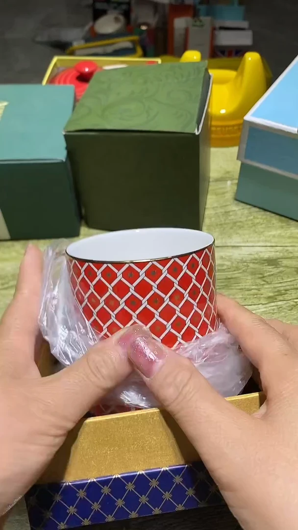 瓷片碗碟好物一件不留@@1