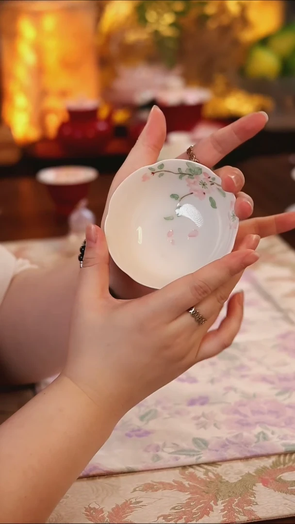 梨花茶杯哈哈哈哈哈哈哈