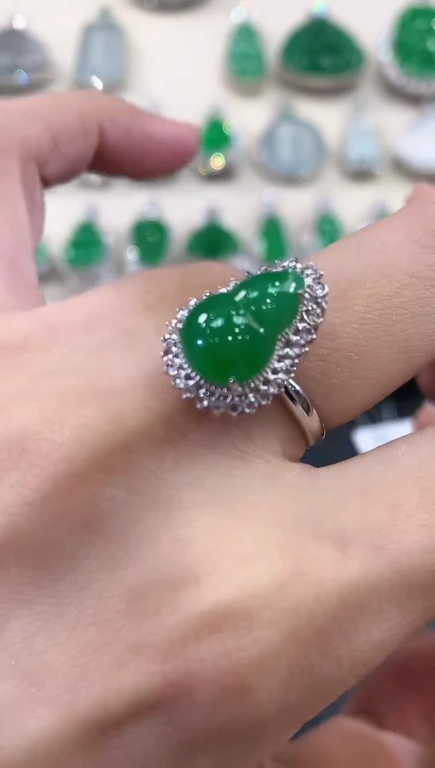 【闪购商品】翡翠戒指18K金镶嵌C56     