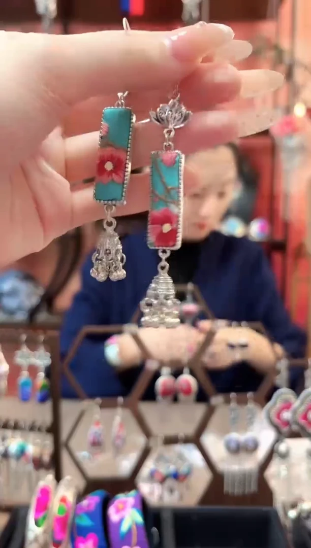 织绣云织谣民族风精美饰品788