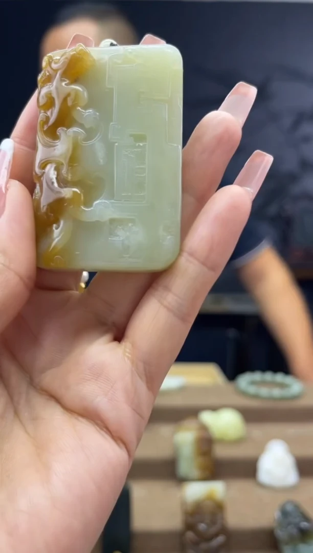 颈饰未镶嵌和田玉1