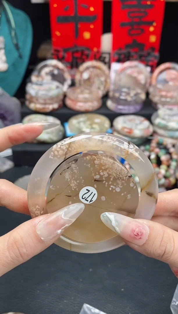 【闪购商品】石英质玉手镯（圆镯）未镶嵌55