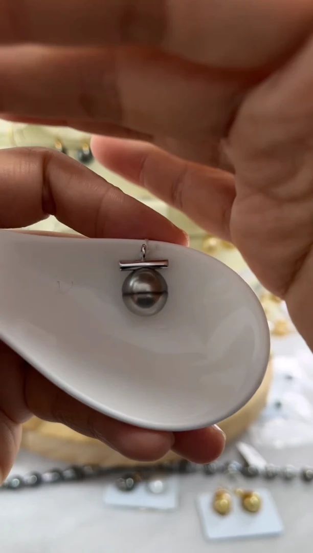 【闪购商品】海水珍珠吊坠(赠链)银S925镶嵌大溪地