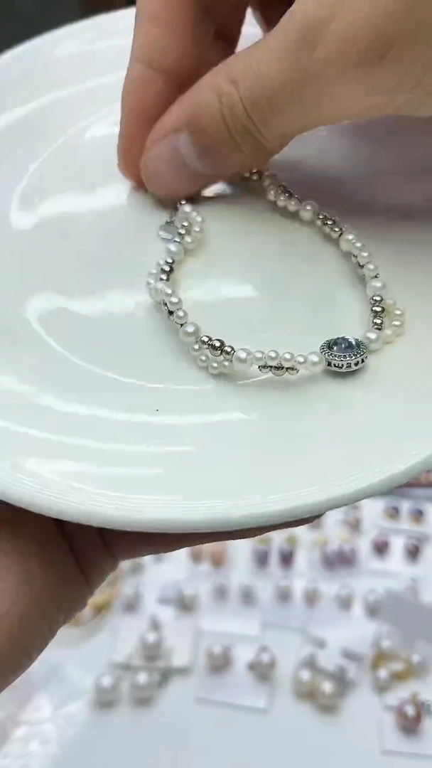 未镶嵌手链淡水珍珠白色系设计款手链