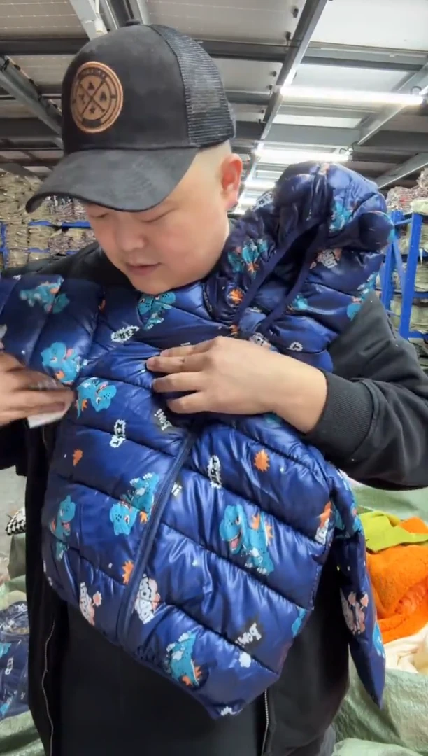 C*女童外套60 8100