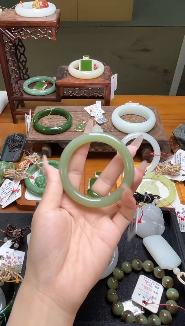 未镶嵌手镯和田玉若羌黄口 56+圈