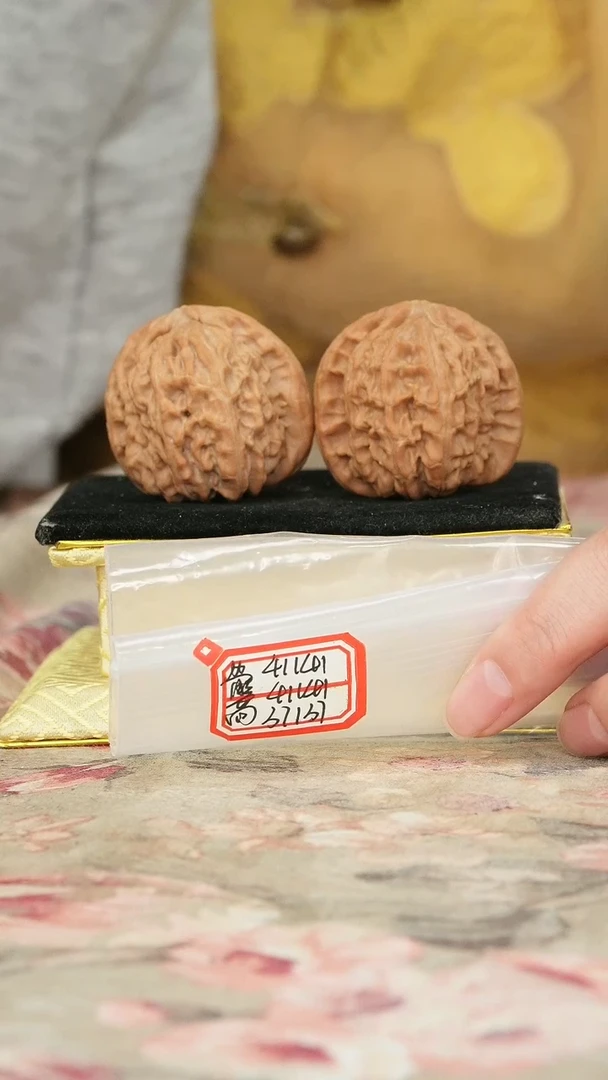 把件文玩核桃白狮子