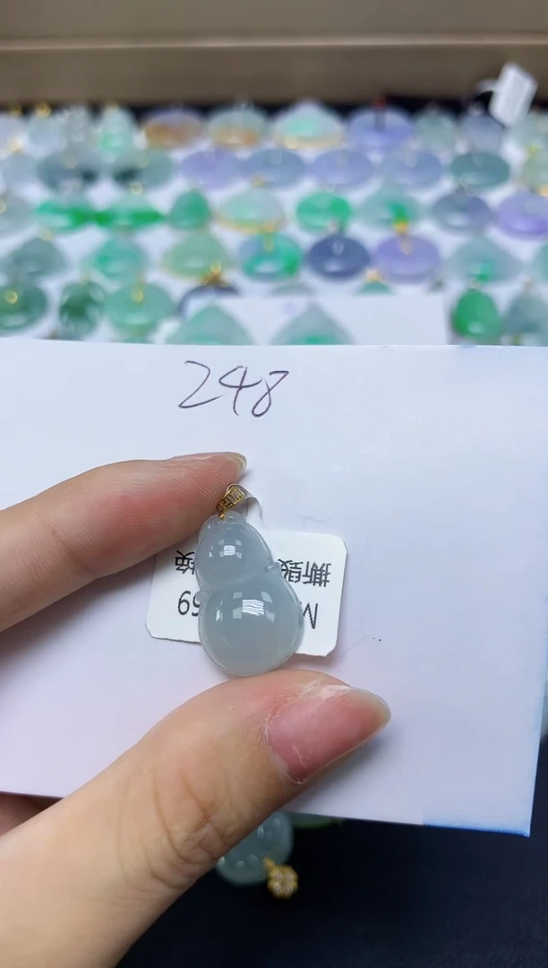 翡翠未镶嵌颈饰天然缅甸翡翠A货