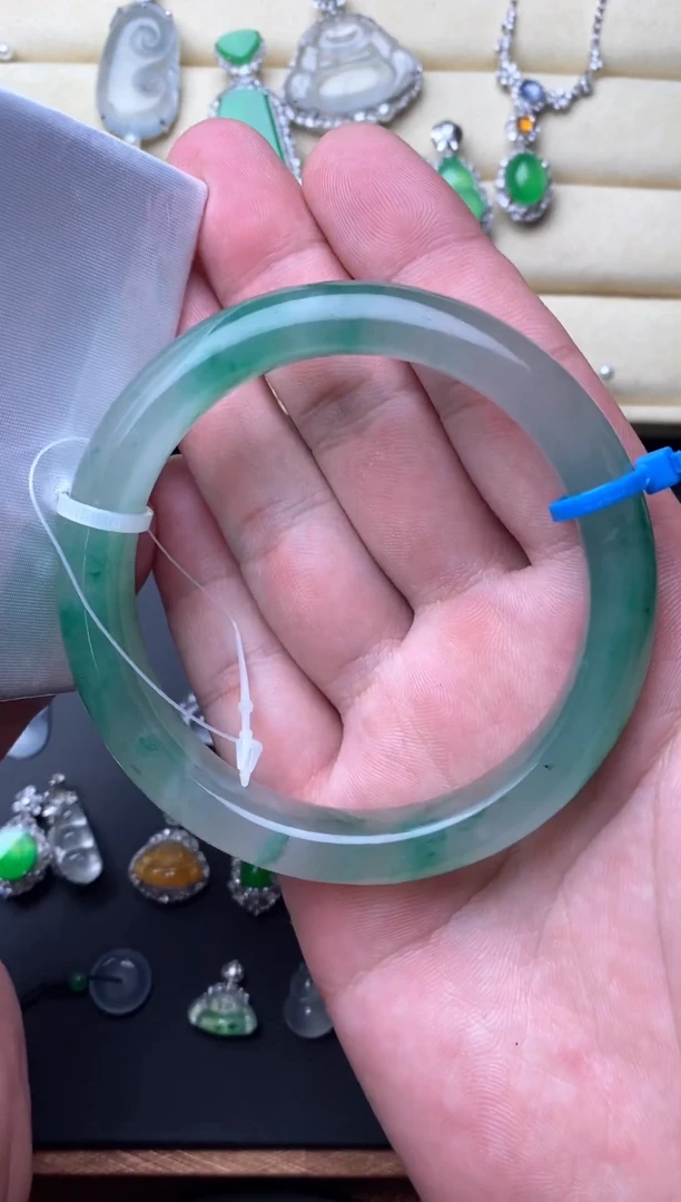 石英质玉手镯未镶嵌熹**梧手镯