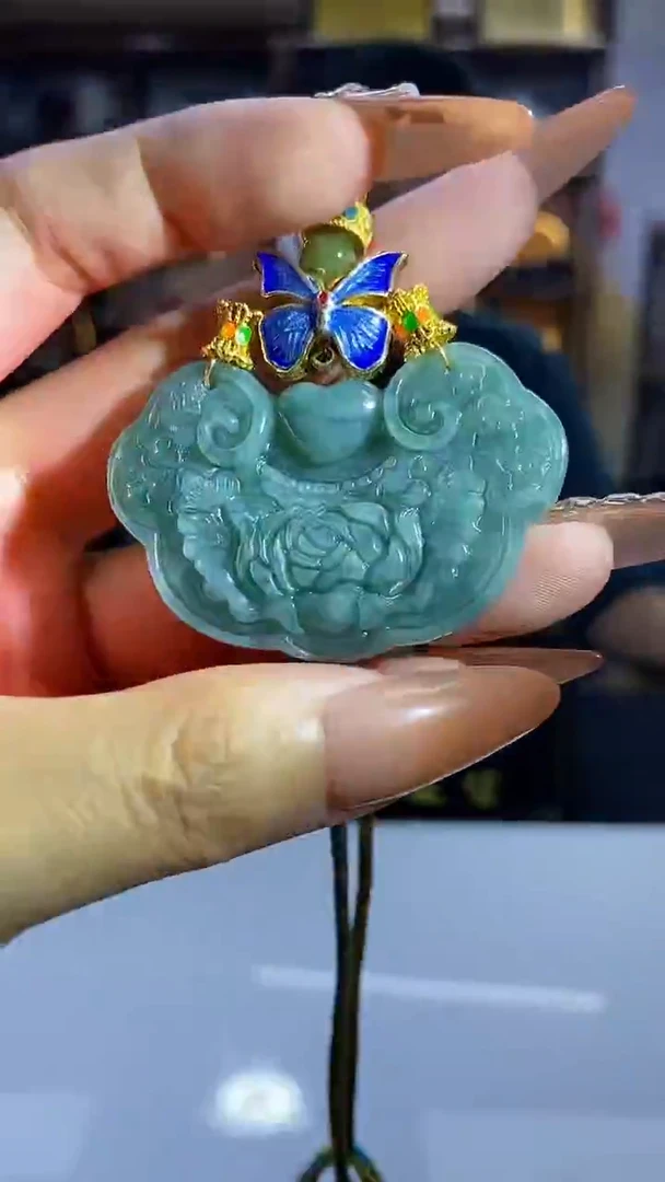 翡翠未镶嵌颈饰翡翠310