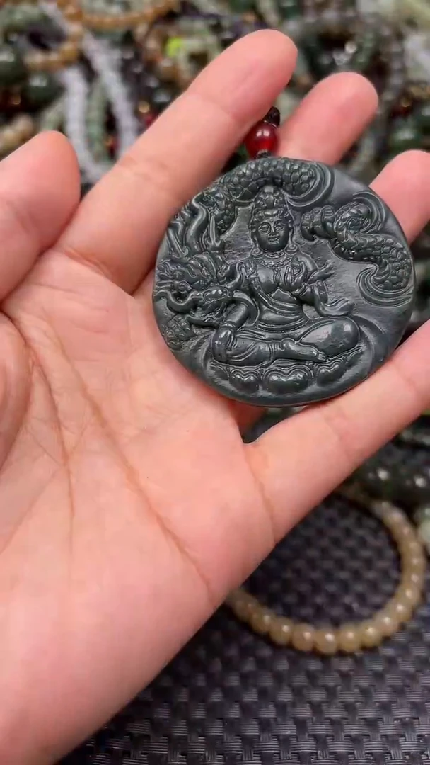 颈饰未镶嵌和田玉1