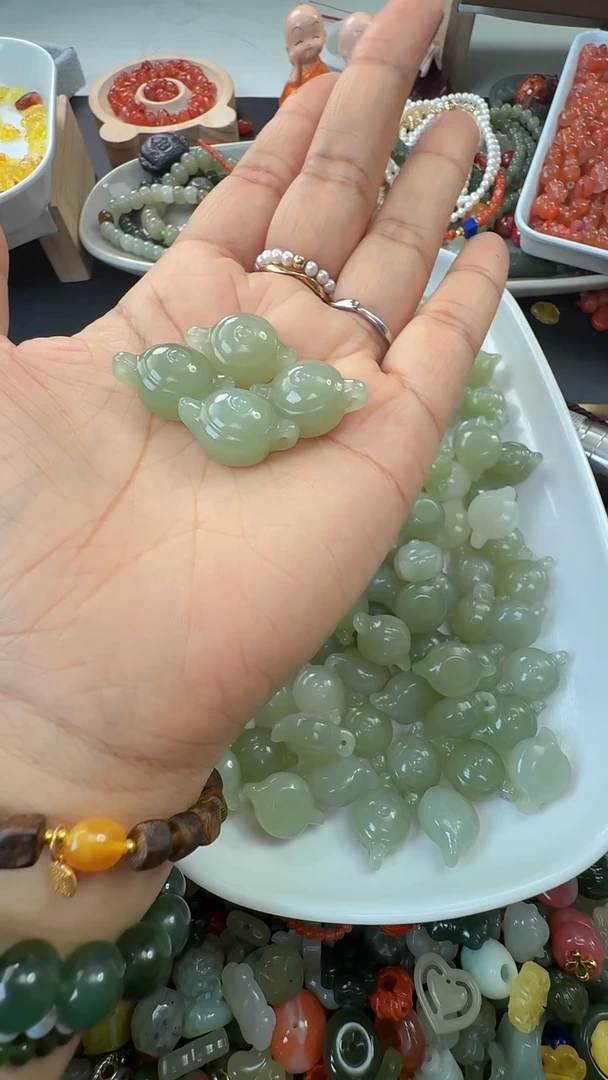 吊坠(不含链)未镶嵌和田玉A3多样性发其一