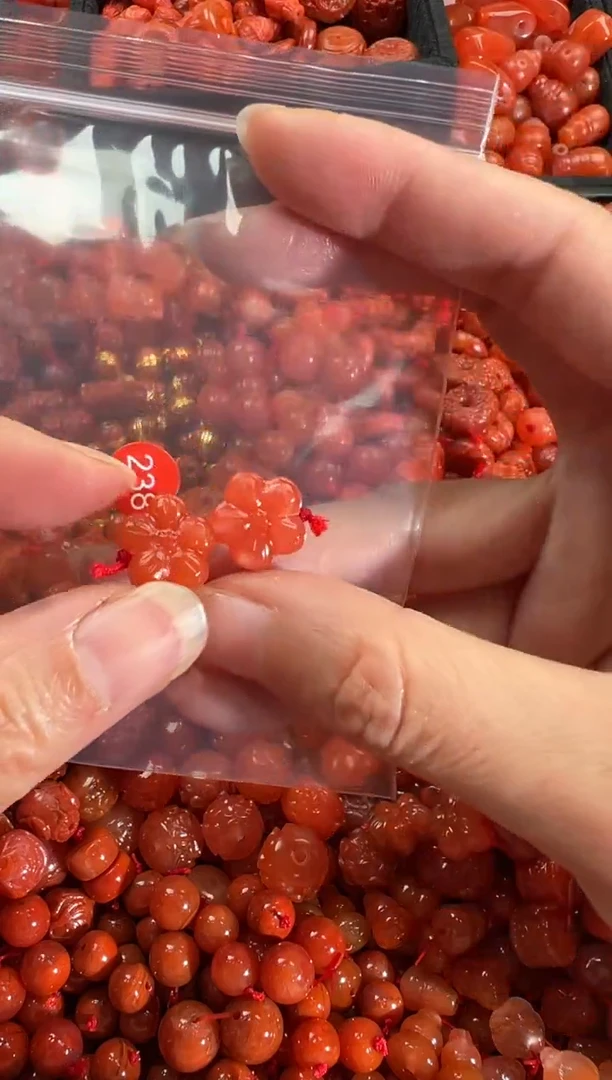 【闪购商品】南红玛瑙颈饰未镶嵌1