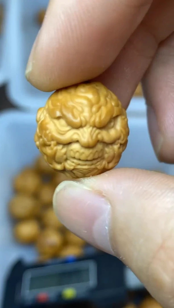 猴头核桃吊坠领主 素