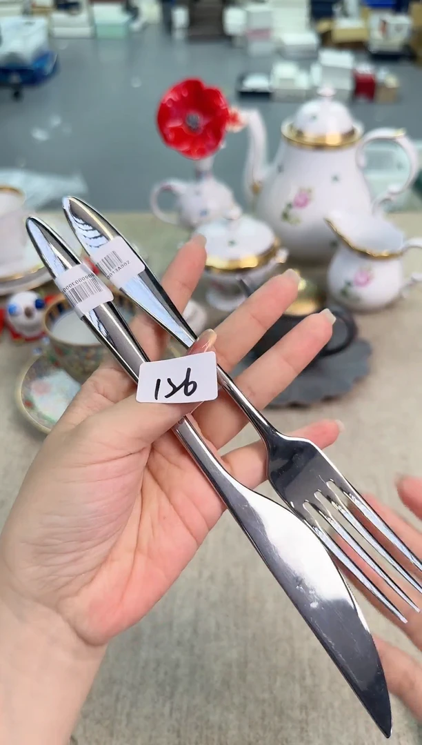 瓷片泡泡家的瓷器真好看