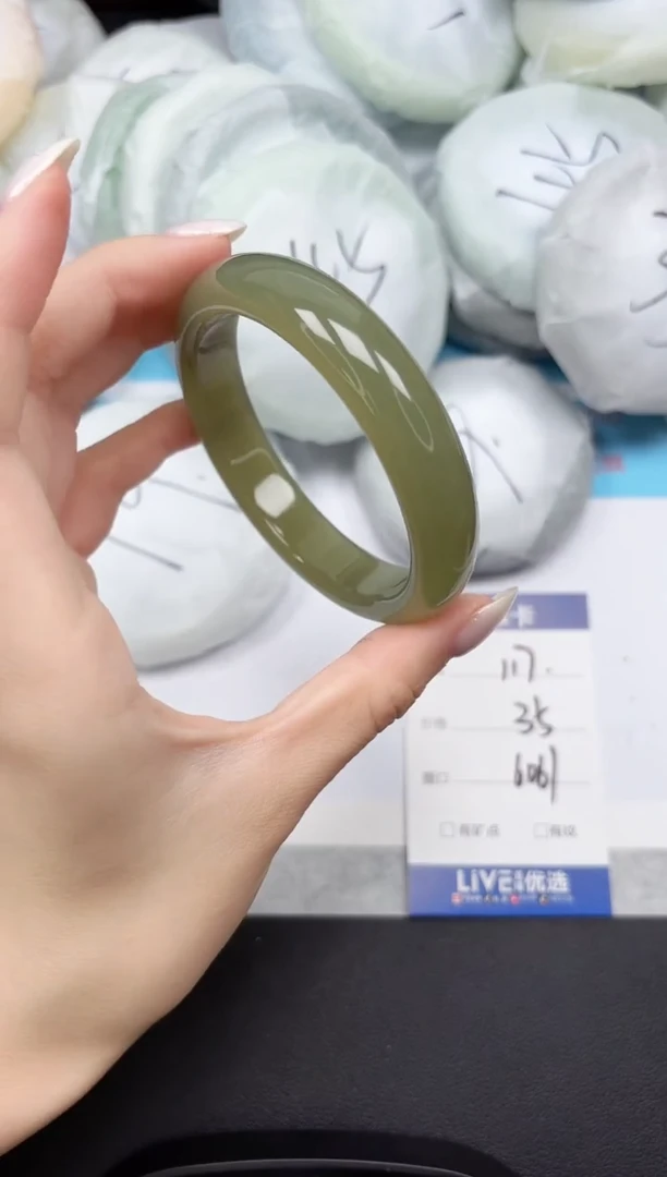 未镶嵌手镯石英质玉117/6061