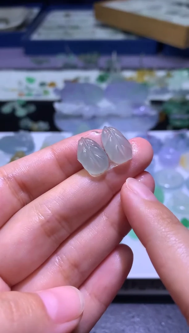 未镶嵌定制翡翠毛货