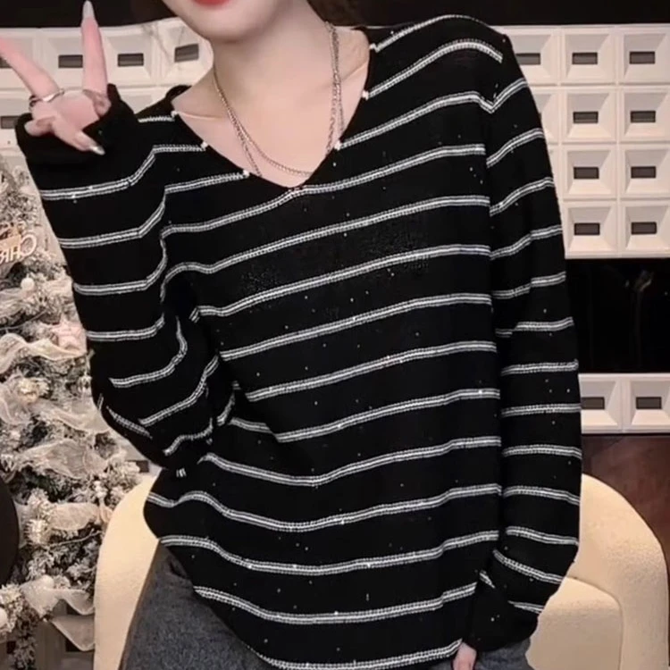 秋季新款原纱亮片V领条纹针织打底衫女慵懒长袖宽松毛衣百搭上衣